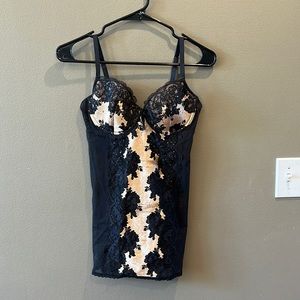 Victoria’s Secret Bustier slip with floral lace detail 36C